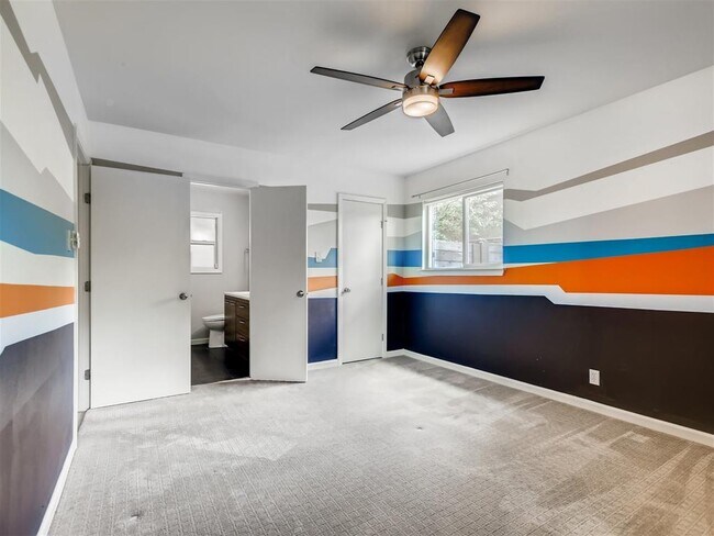 Building Photo - 2500 Candlewood Ct