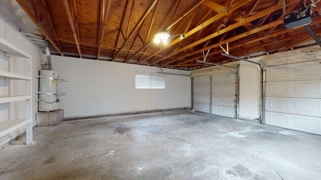Building Photo - Rumble1617/1619