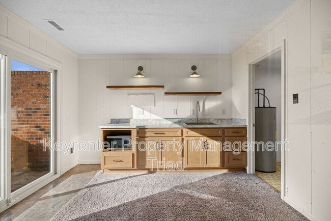 Building Photo - 4902 Tower Rd