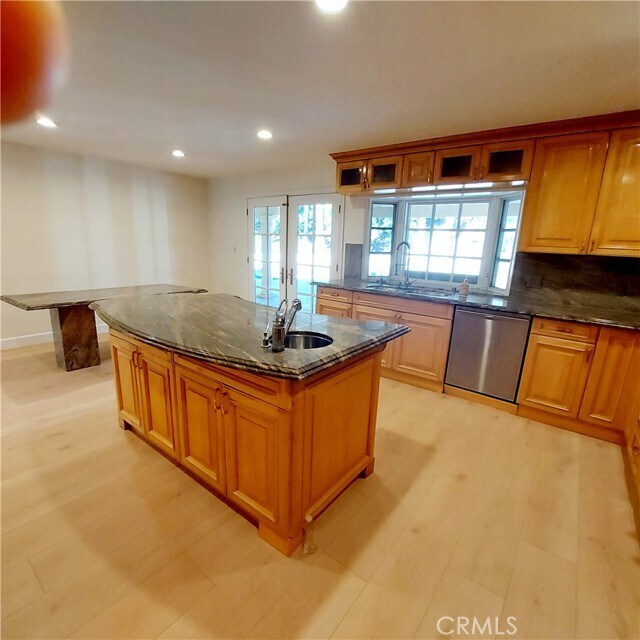 Building Photo - 16545 Park Ln Cir