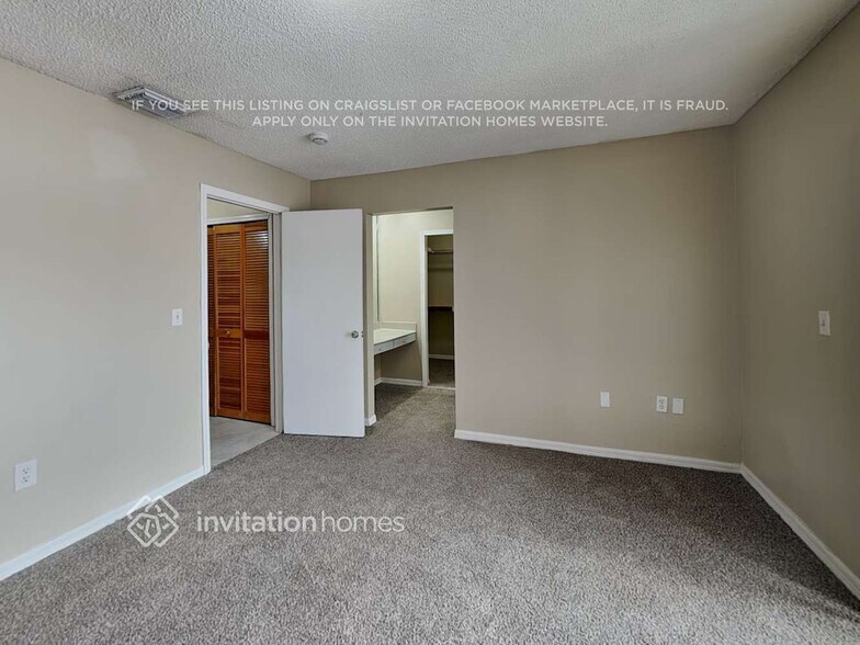 Building Photo - 5790 SW 156th Ct