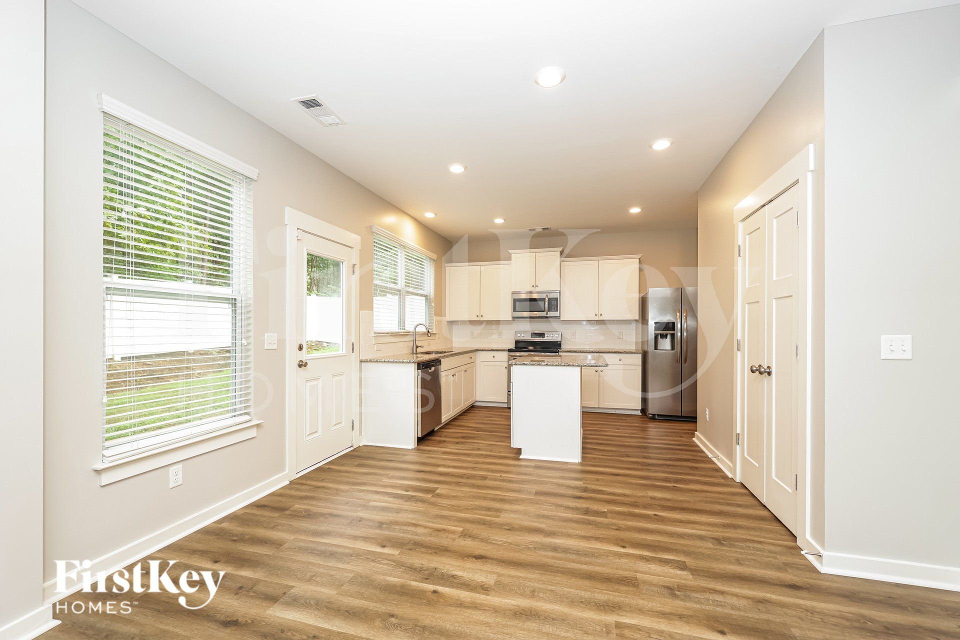 Building Photo - 2037 Hamilton Hill Dr