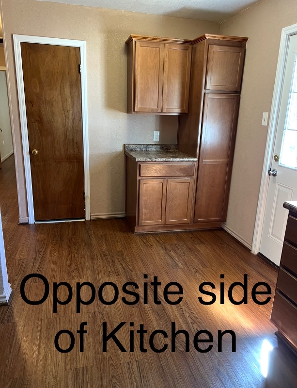 Building Photo - 702 N Ridge St