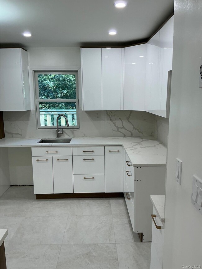 Building Photo - 3 Ehret Dr