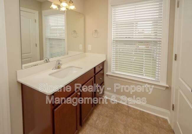 Building Photo - 4133 Rigsby Ln