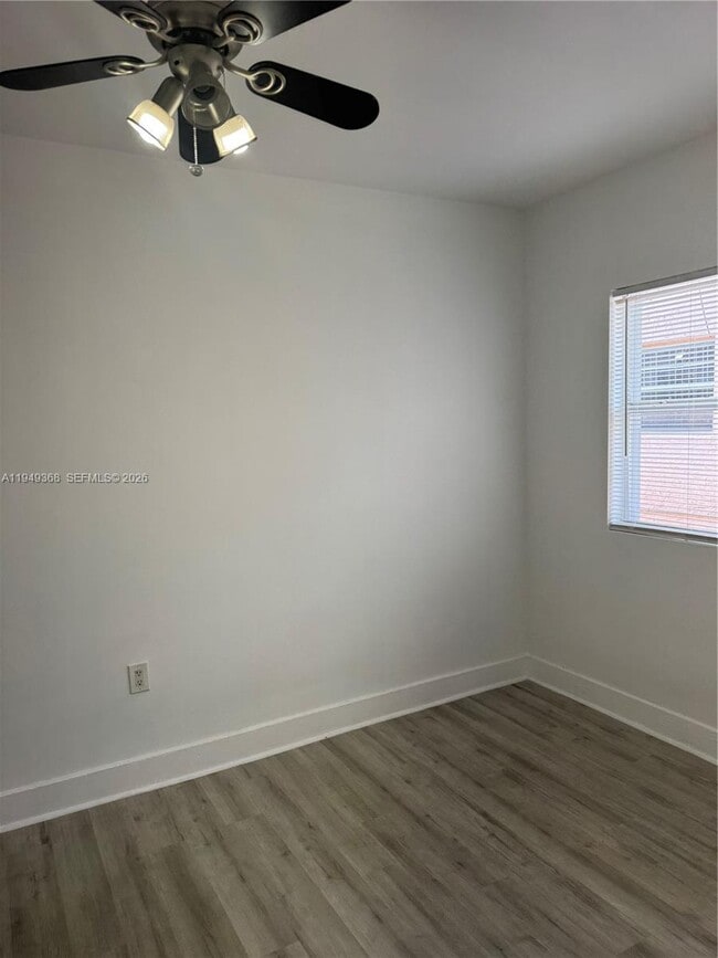 Building Photo - 1552 SW 2nd St