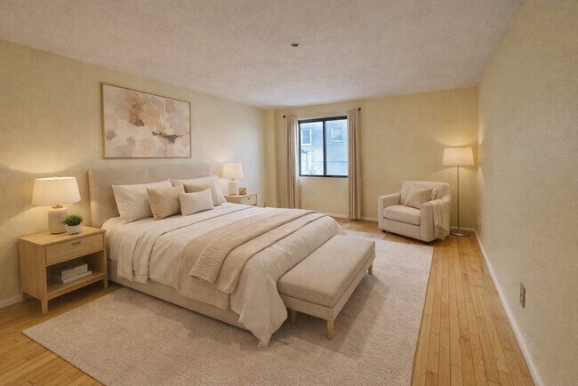 Building Photo - 24 Corey St