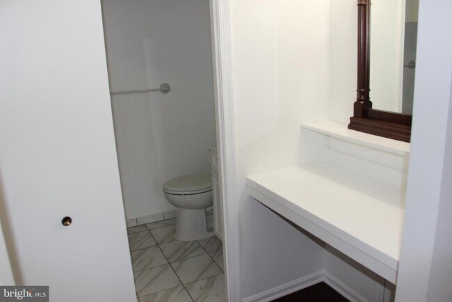 Building Photo - 41 Bralan Ct