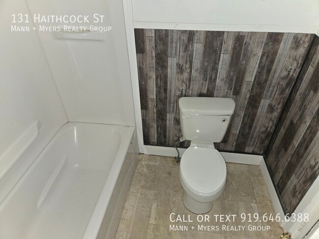 Building Photo - 131 Haithcock St