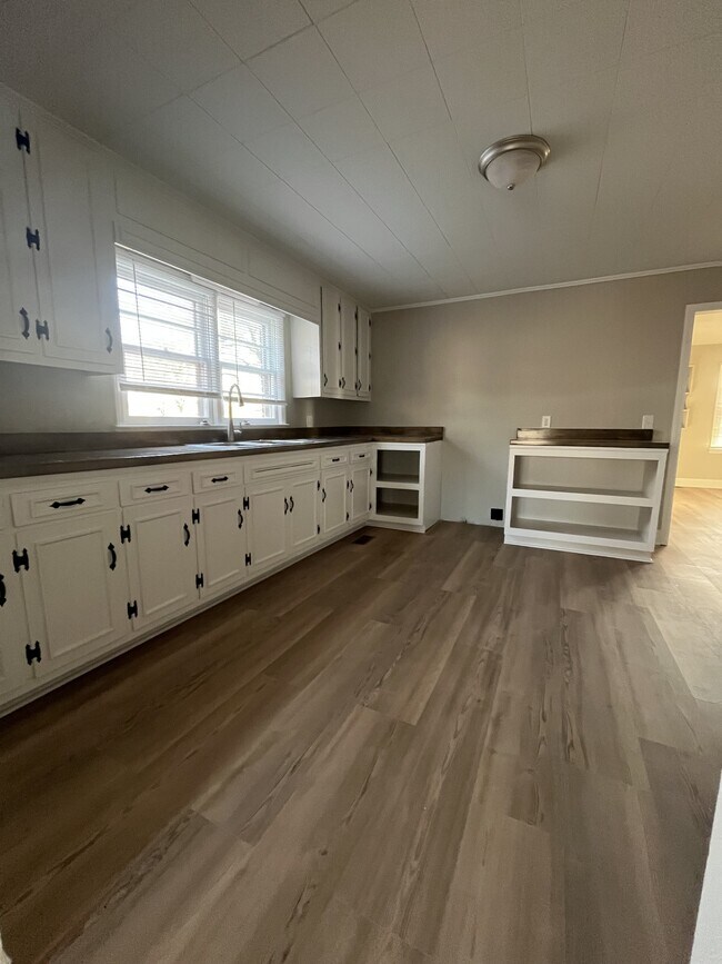 Building Photo - 4214 NC-182