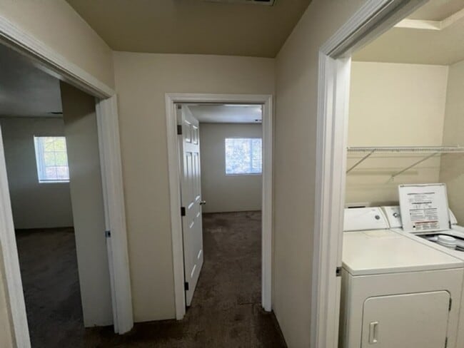 Building Photo - COMING SOON -  3 BEDROOM TOWNHOME W/ GARAGE