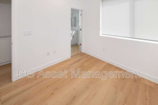 Building Photo - 3909 Wattling St