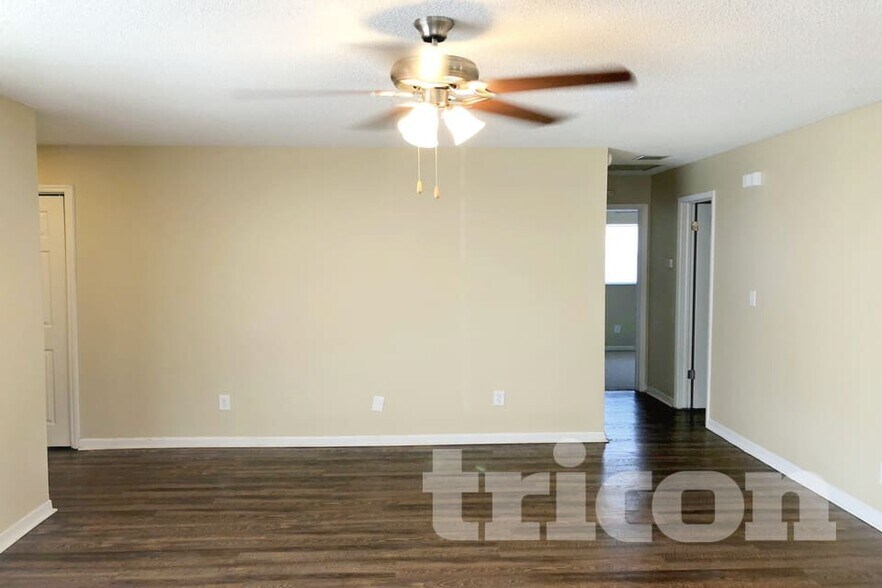 Building Photo - 1706 Stonehaven Way