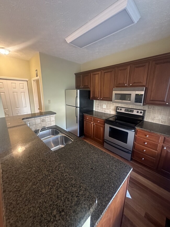 Kitchen with Island View - 94 Olentangy Pt