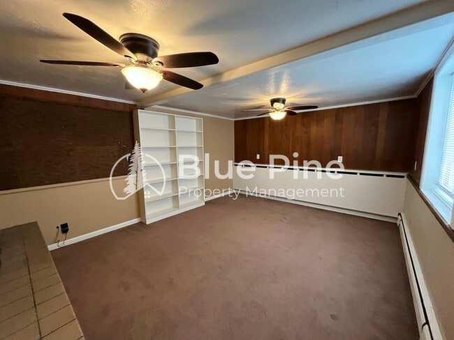 Building Photo - 755 9th St