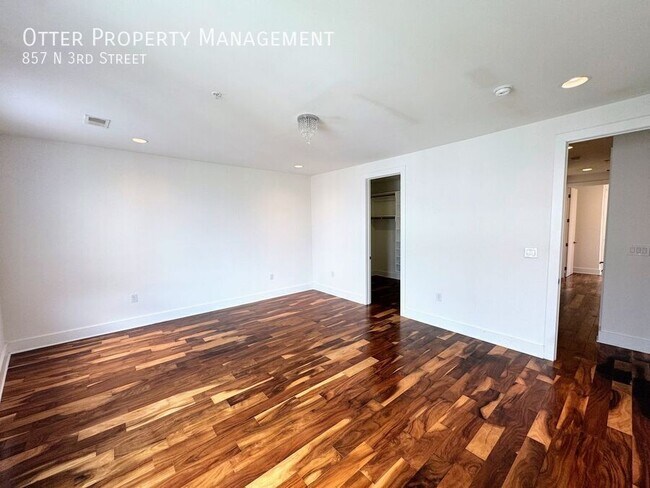 Building Photo - 857 N 3rd St