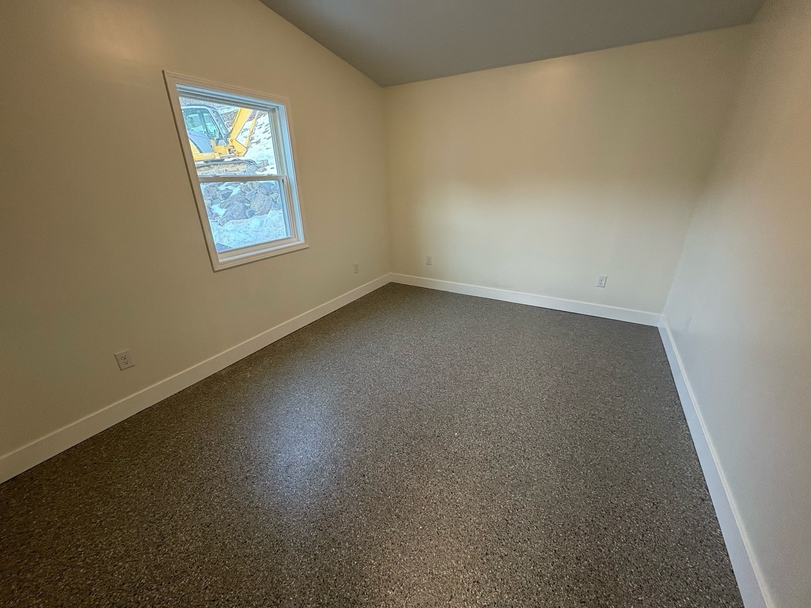 Building Photo - 276 Barker Road APT B