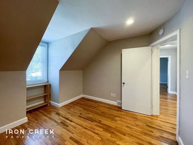 Building Photo - 21 Brevard Rd