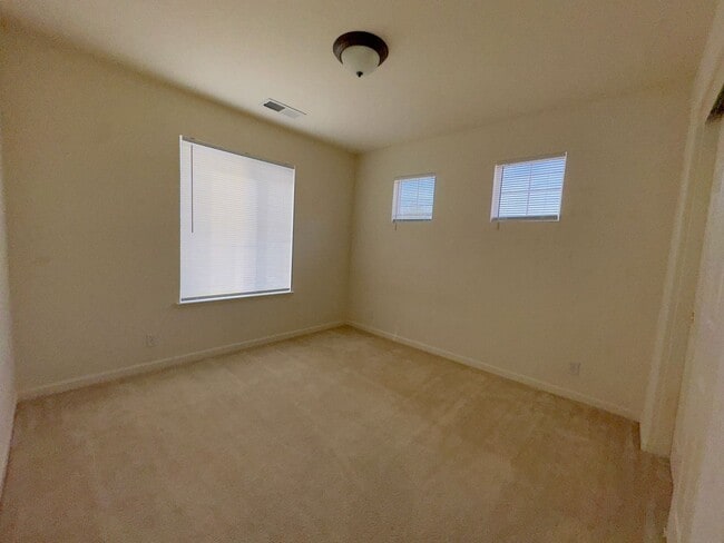 Building Photo - 1603 Laverder Dr