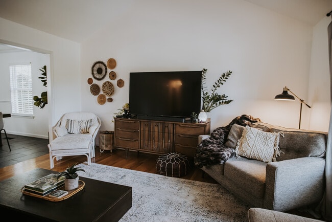 Building Photo - 10804 Trojan Hill Dr