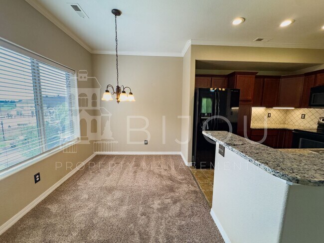 Building Photo - 1695 Little Bear Creek Point