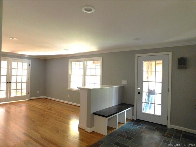 Building Photo - 372 Bushy Hill Rd