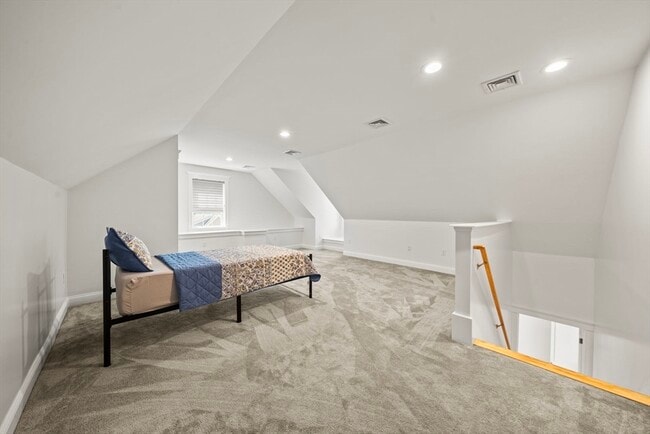Building Photo - 116 Livingstone Ave