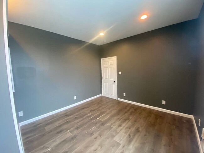 Building Photo - 4359-63 n 9th st