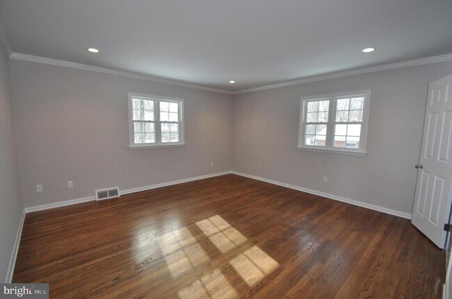 Building Photo - Beautiful Renovated Home in North Wilmington