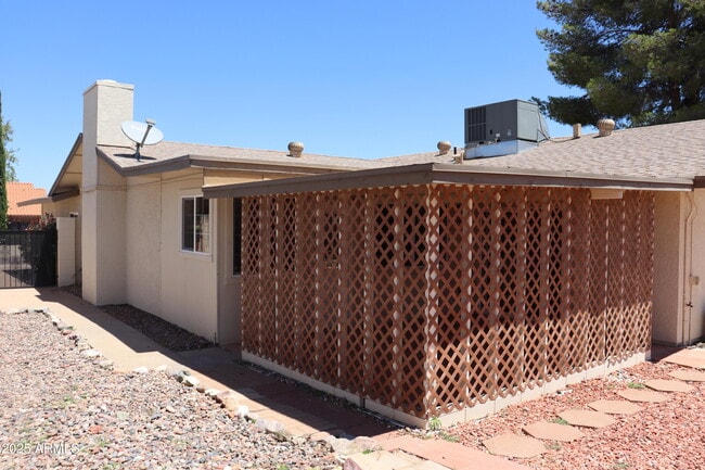 Building Photo - 3424 Snead Dr