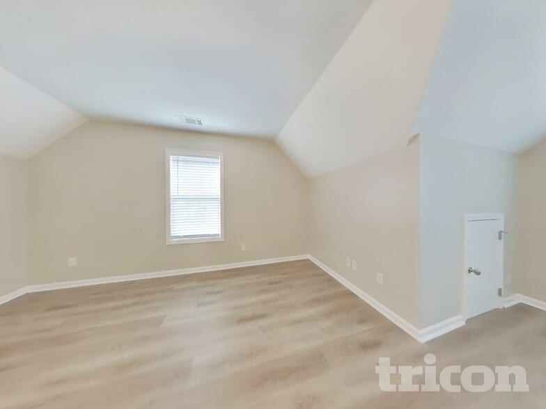 Building Photo - 191 River Ridge Dr