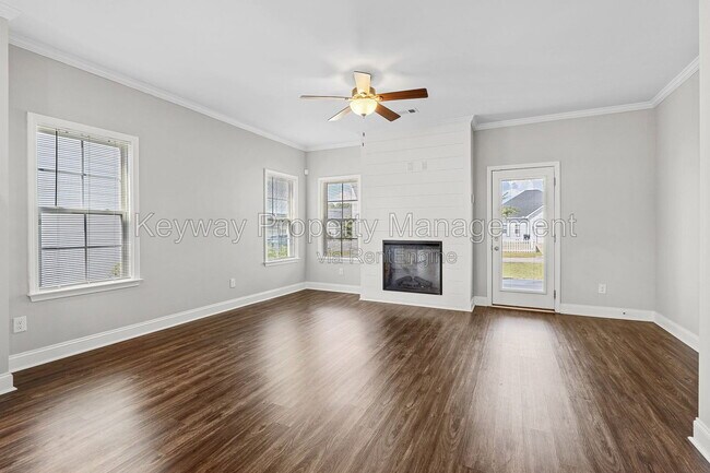 Building Photo - 214 Andrews Ln