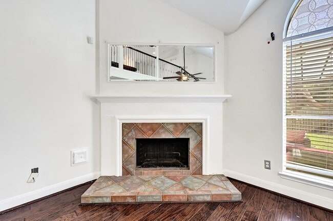 Building Photo - 827 Citation Dr