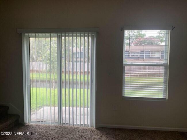 Building Photo - 8044 Echo Springs Rd