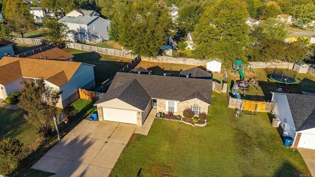 Building Photo - 10 Meadow Ridge Loop