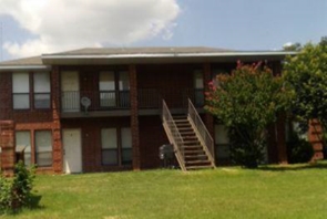 Highland Court Apartments - Oakridge Apartments