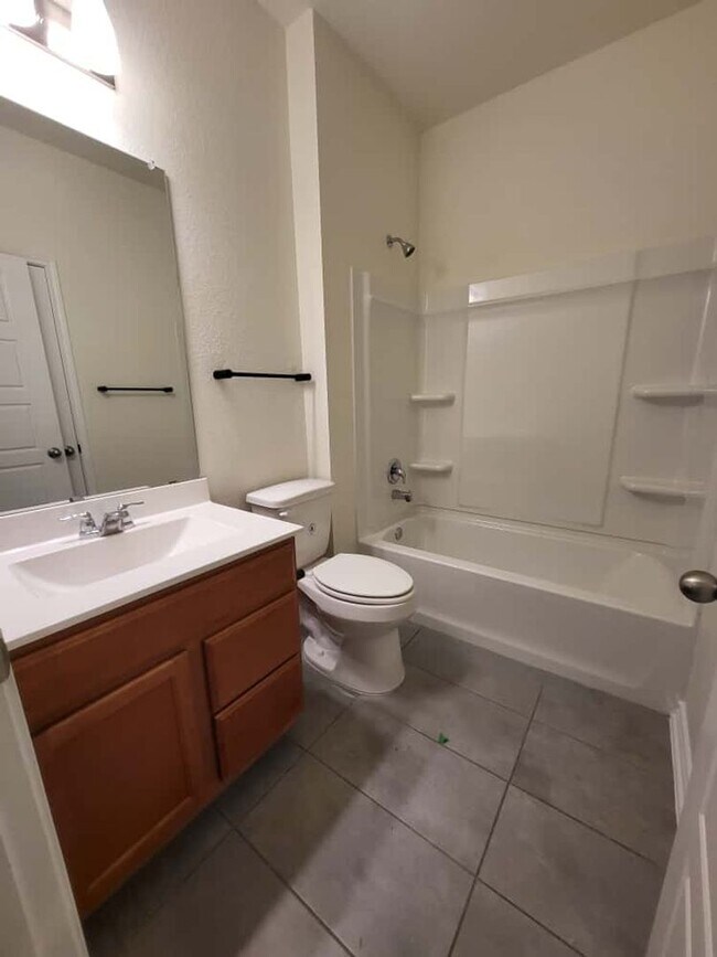 Building Photo - OPEN HOUSE October 26, 2025 12pm to 2pm Ne...