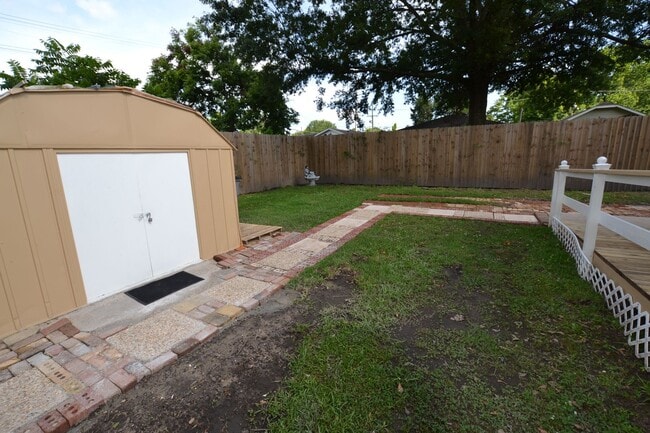 Building Photo - Newly remodeled, 3 bedroom, 2 bath home near Southern University loaded with amenities!