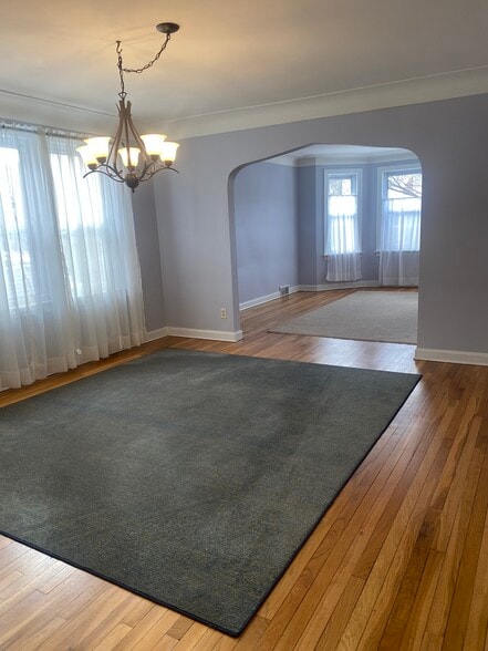 Living Rm/Dining Rm - 711 N 11th Ave