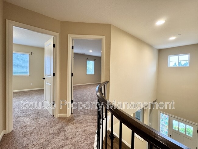 Building Photo - 11877 NW Cedar Ct