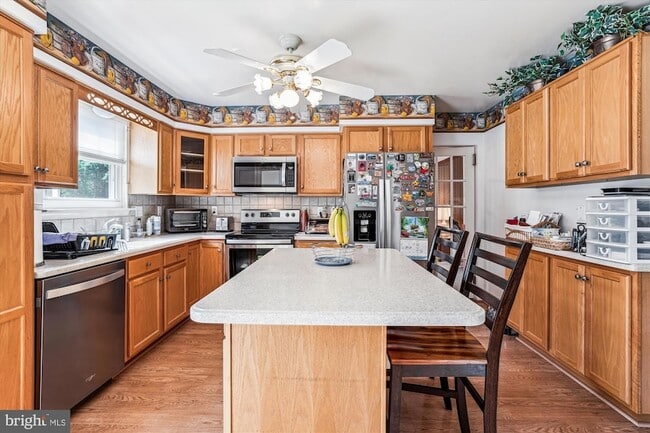 Building Photo - 10902 Valley Brook Dr