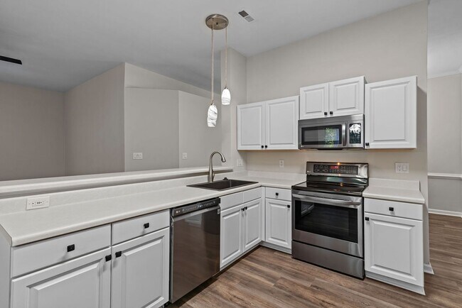 Building Photo - Burbage Grant 4 bedrooms- Ready Now!