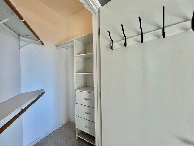 Building Photo - Adeline Place – Modern Comfort & Sophisticated 1 Bed / 1 Bath