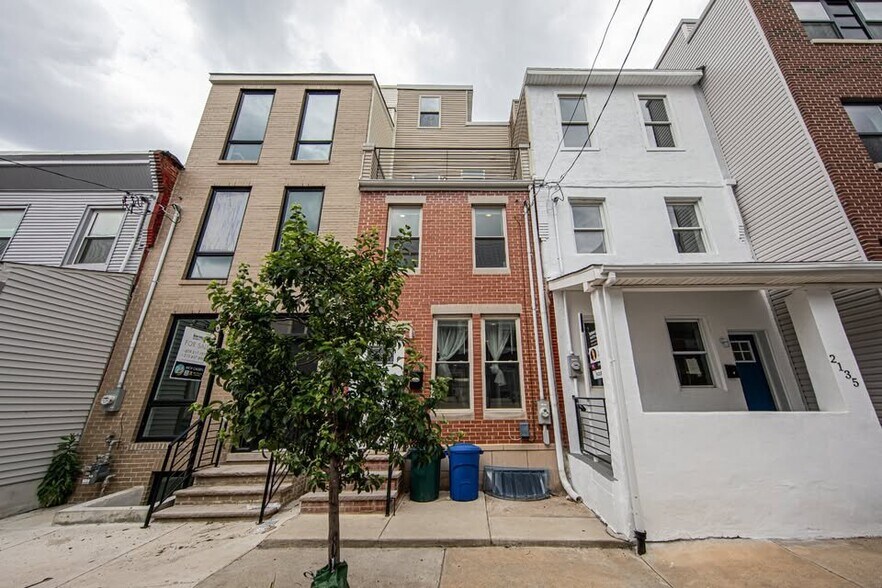 Exterior - 2137 Sears St