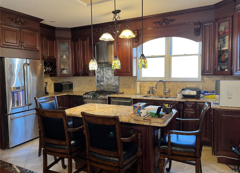 Building Photo - 55-69-69229 229th St