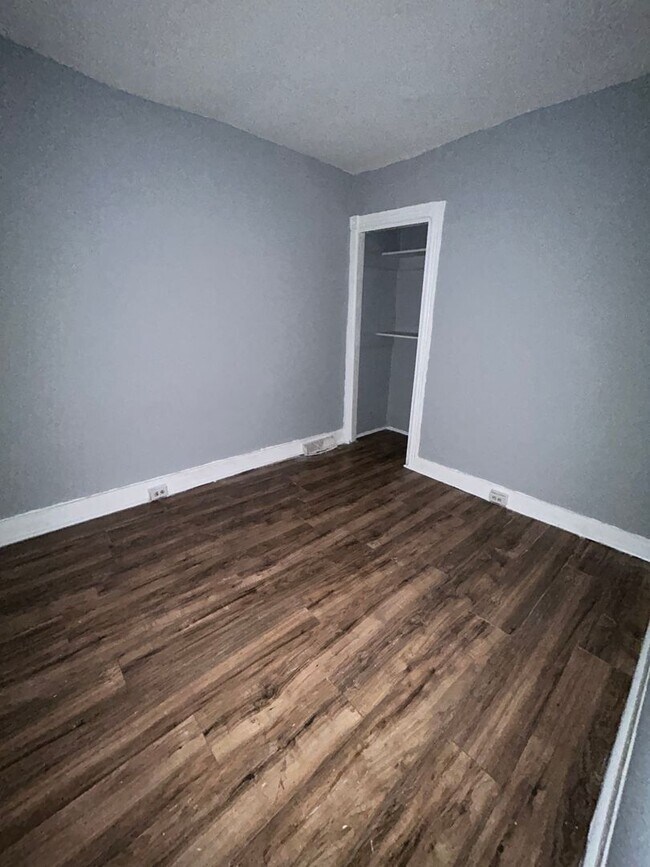 Building Photo - 414 Reservoir St