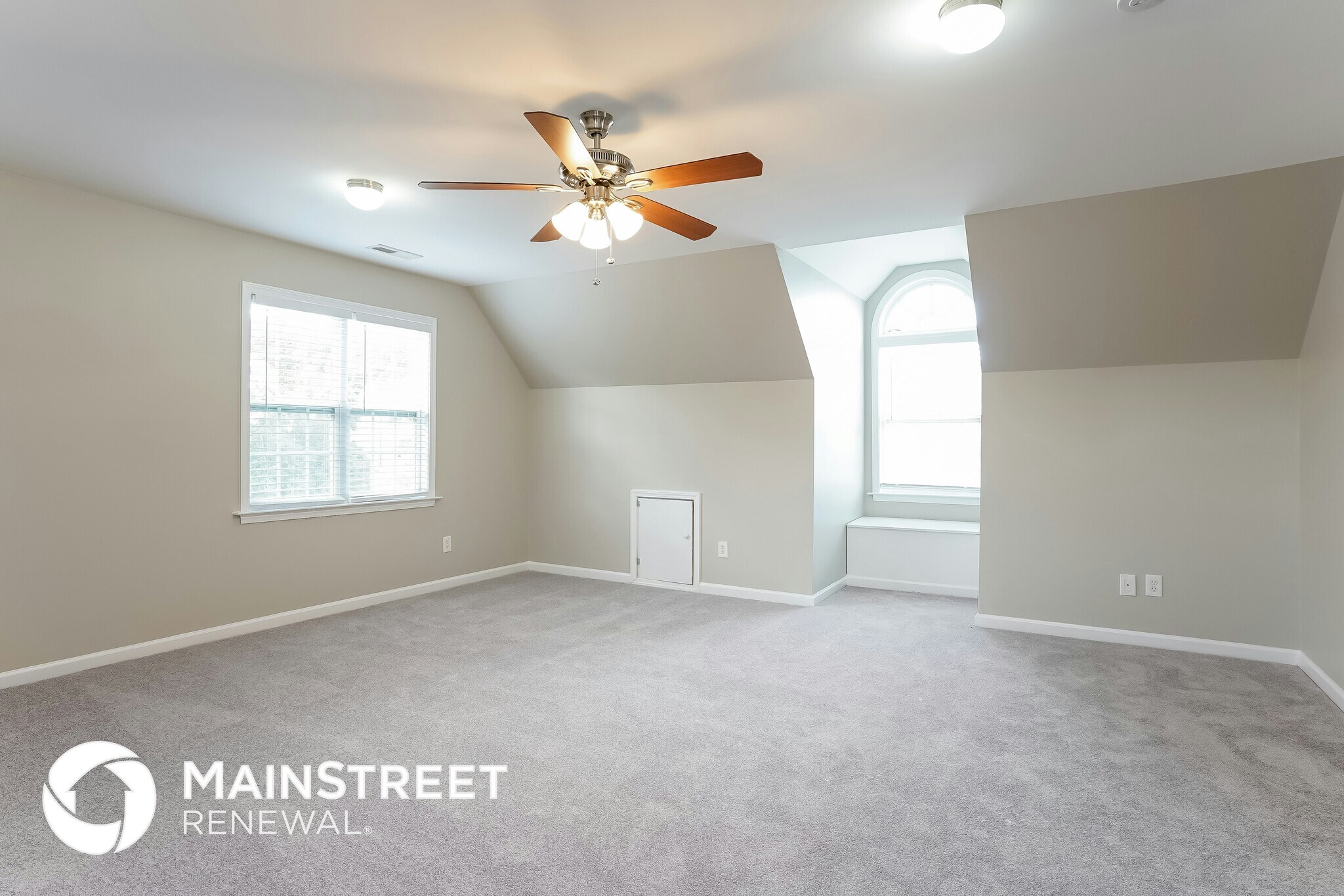 Building Photo - 203 Majestic Oak Dr