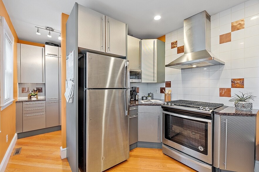 Pantry View - 1900 Washington St