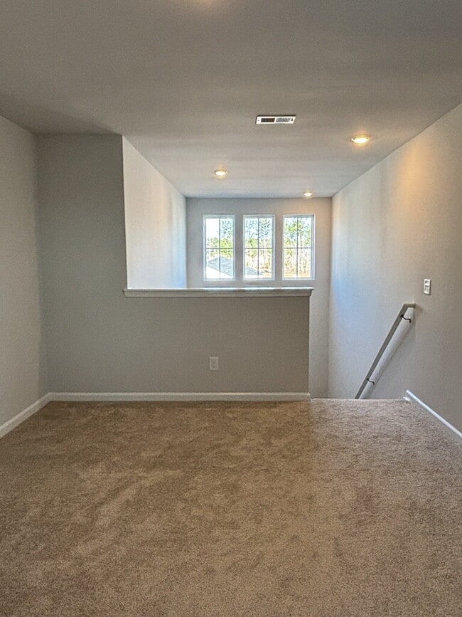 Building Photo - 342 Tiliwa St