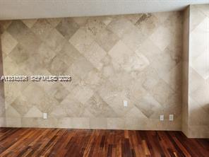 Building Photo - 780 NE 69th St